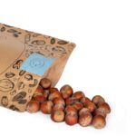 Nocciole crude in guscio corabel in busta