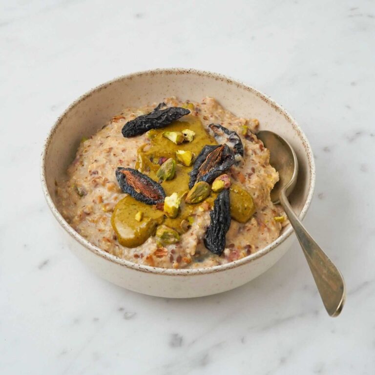 pista prune porridge makadamia