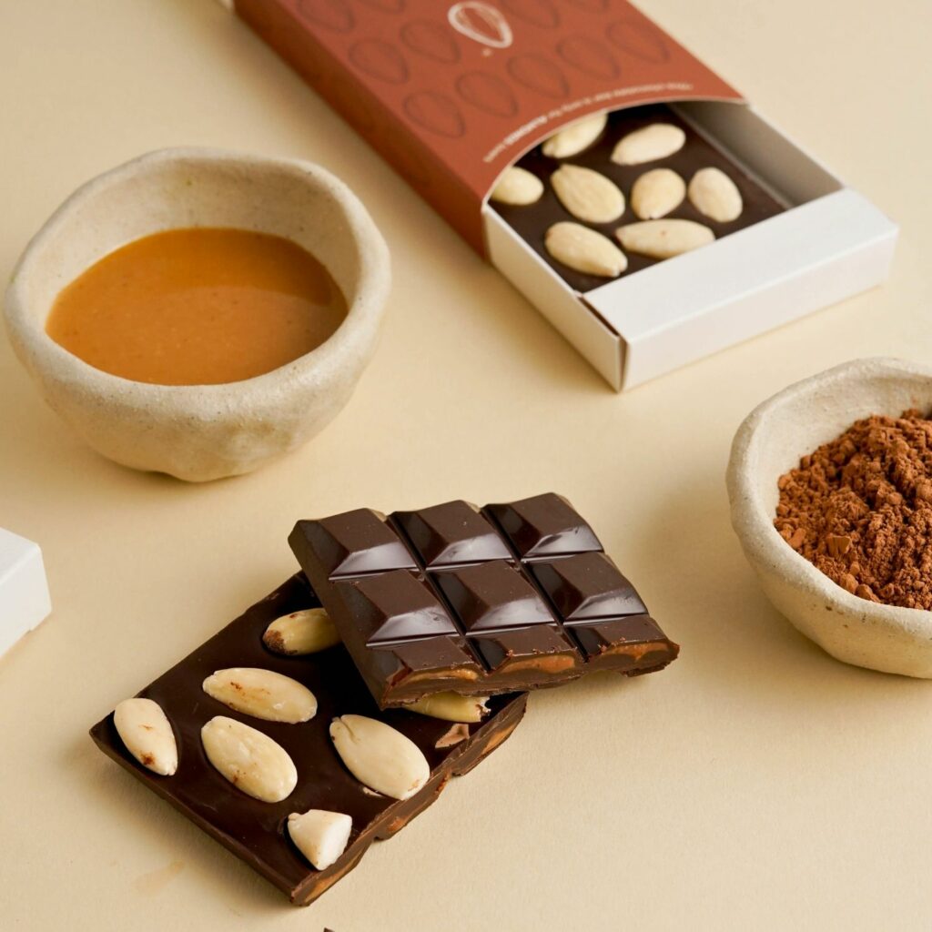 tavolette di cioccolato e mandorle makadamia