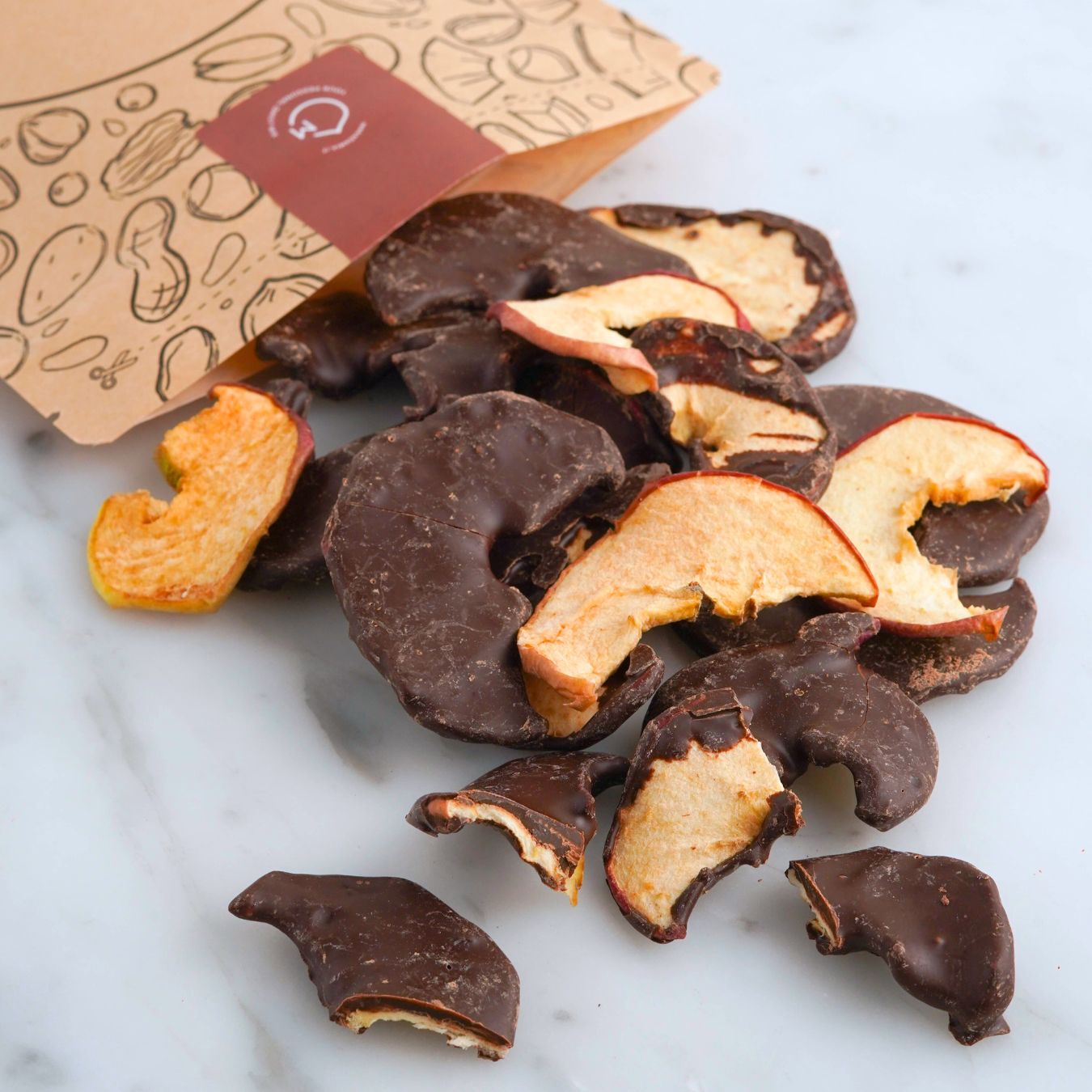 Mela ricoperta di cioccolato