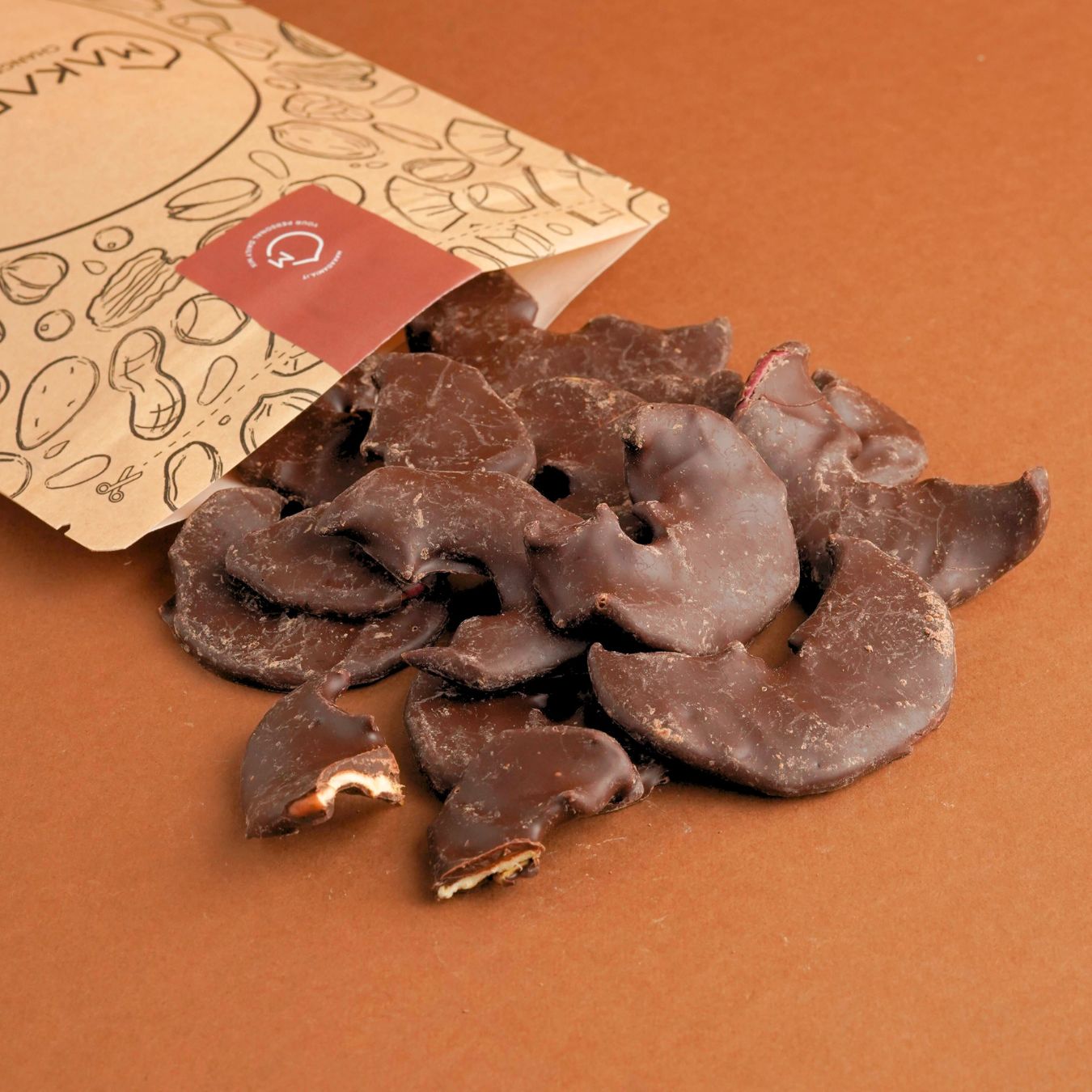 Mela ricoperta di cioccolato