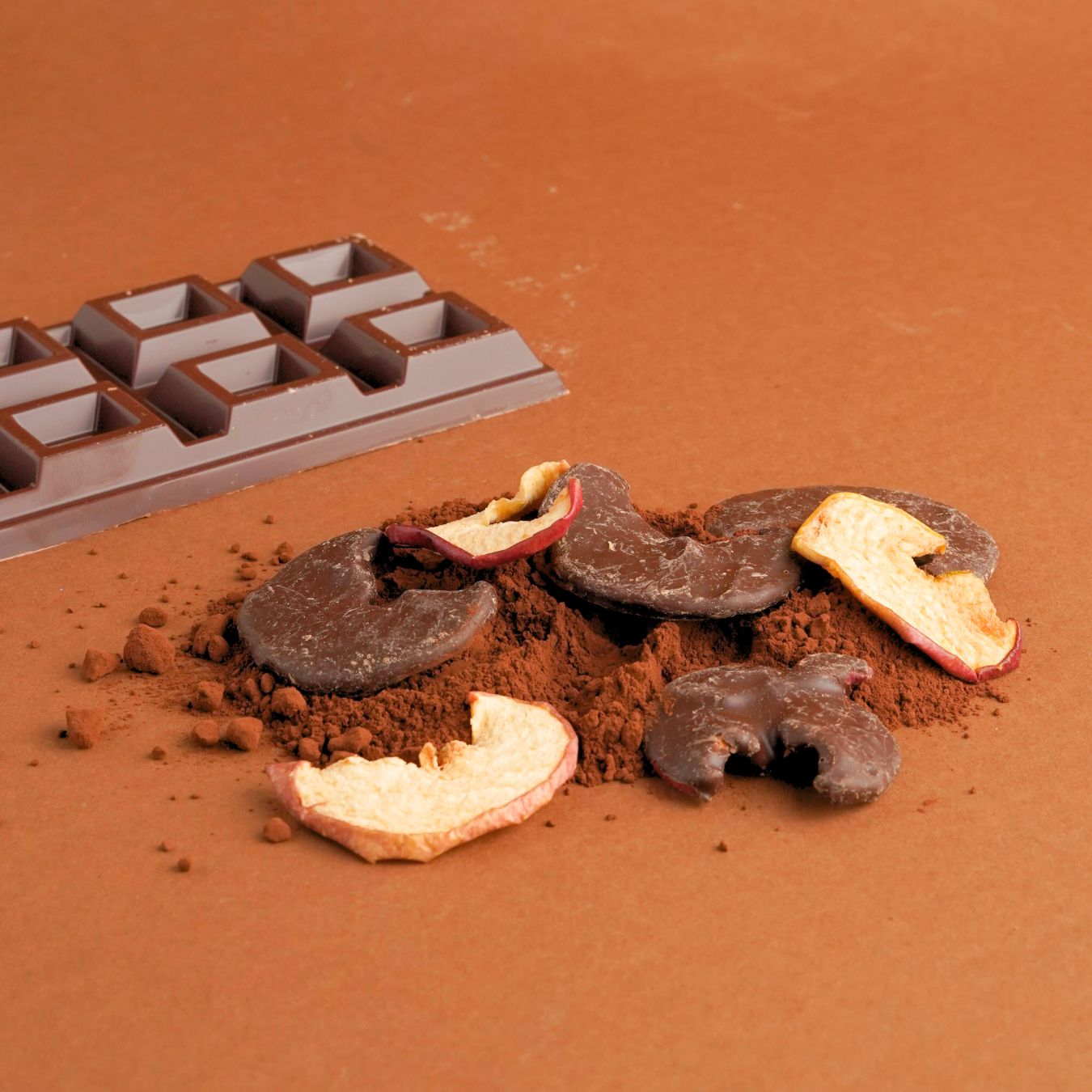 Mela ricoperta di cioccolato